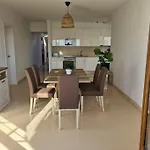فيلة Luxury 4-bedroom With Heated Pool + Sea View بلايا بلانكا
