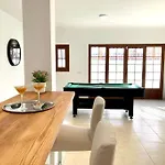 فيلة Luxury 4-bedroom With Heated Pool + Sea View *
