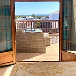 Luxury 4-bedroom With Heated Pool + Sea View