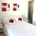 فيلة Luxury 4-bedroom With Heated Pool + Sea View بلايا بلانكا