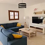 Luxury 4-bedroom With Heated Pool + Sea View * Playa Blanca (Lanzarote)