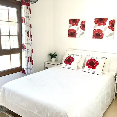 Luxury 4-bedroom With Heated Pool + Sea View Βίλα *