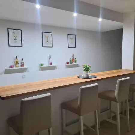 빌라 Luxury 4-bedroom With Heated Pool + Sea View *